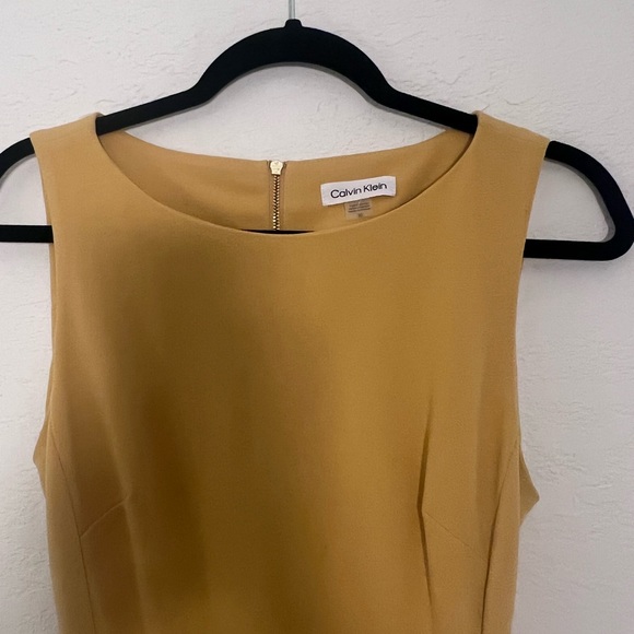 Dress - Picture 2 of 5